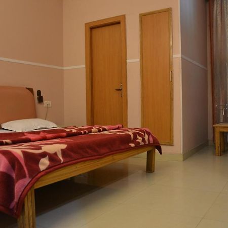 Hotel Queen Haridwār Buitenkant foto