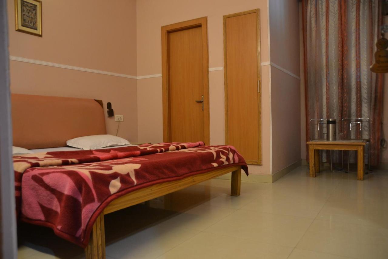 Hotel Queen Haridwār Buitenkant foto